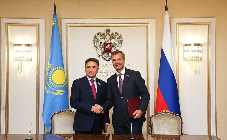 Встреча первого заместителя Председателя СФ Андрея Яцкина с заместителем Председателя Сената Парламента Республики Казахстан