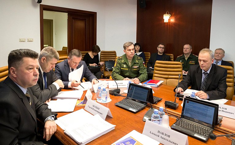 Круглый стол Комитета СФ по обороне и безопасности