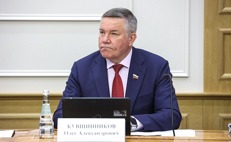 Олег Кувшинников