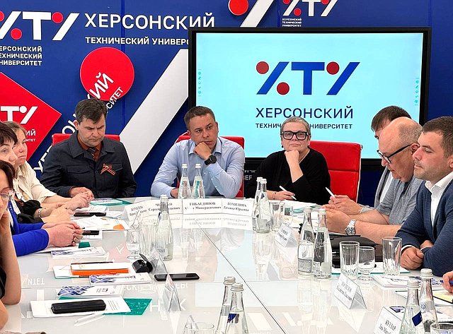 Айрат Гибатдинов обсудил интеграцию образовательной системы Херсонской области в правовое поле Российской Федерации