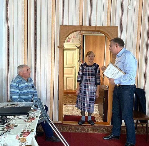 Александр Варфоломеев посетил социальные объекты в селах Республики Бурятия