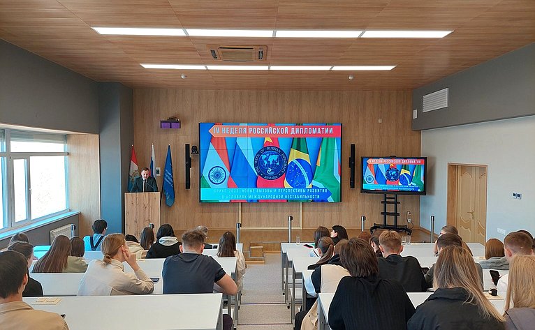 Фарит Мухаметшин в режиме видеоконференцсвязи выступил на открытии IV «Недели российской дипломатии»