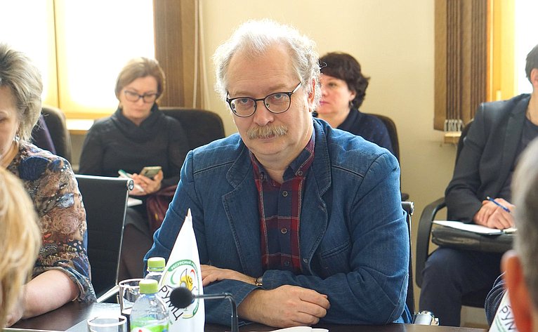 Александр Варфоломеев провел «круглый стол» на тему развития инклюзивного образования в Российской Федерации