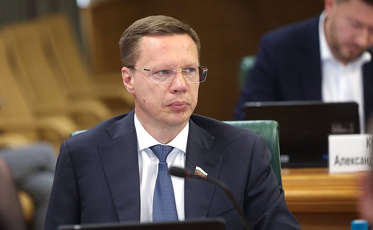 Виталий Назаренко