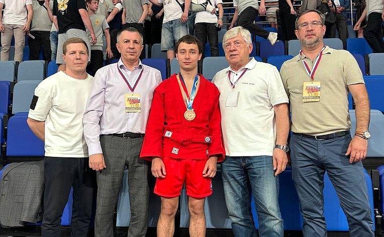 Николай Владимиров в Москве поздравил победителей Кубка Президента России по самбо