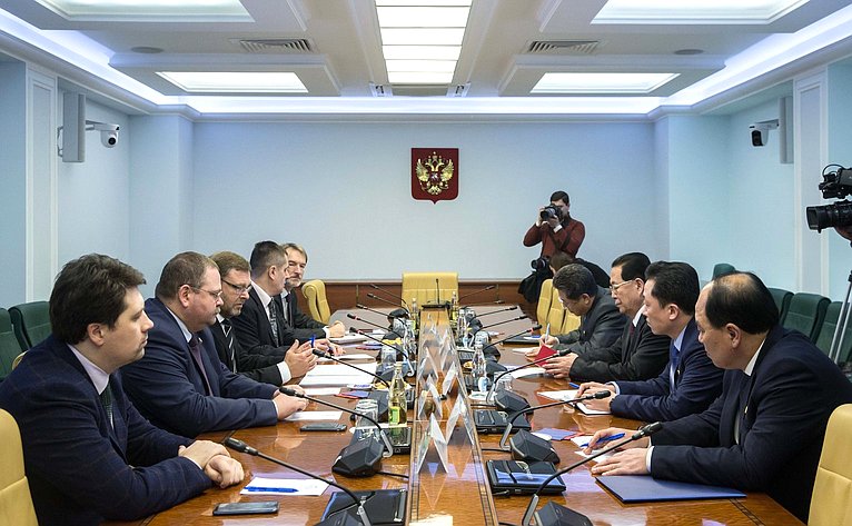 Встреча Константина Косачева с Чрезвычайным и Полномочным Послом КНДР в РФ Ким Хен Чжуном