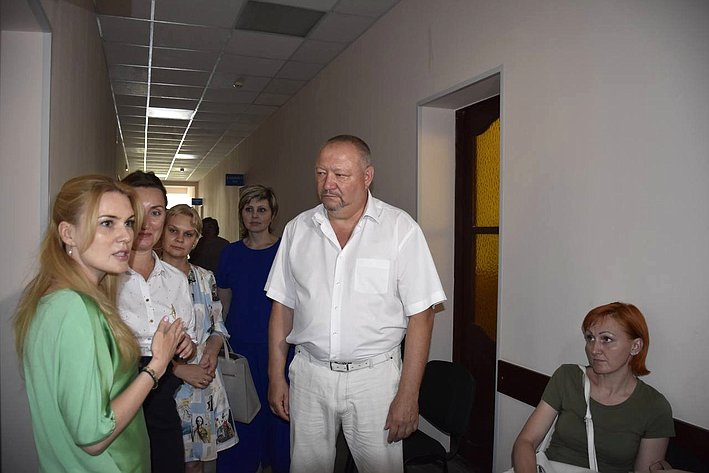 Дарья Лантратова в Луганске обсудила перспективы развития протезно-ортопедического завода