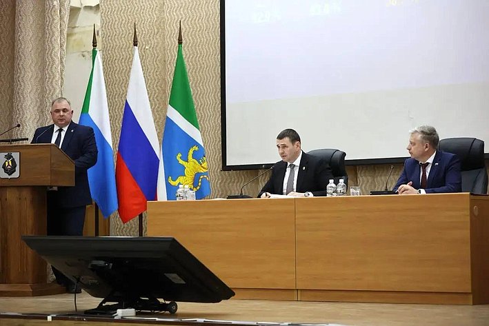 Андрей Серёжников и Виктор Калашников приняли участие в расширенном заседании правительства Хабаровского края