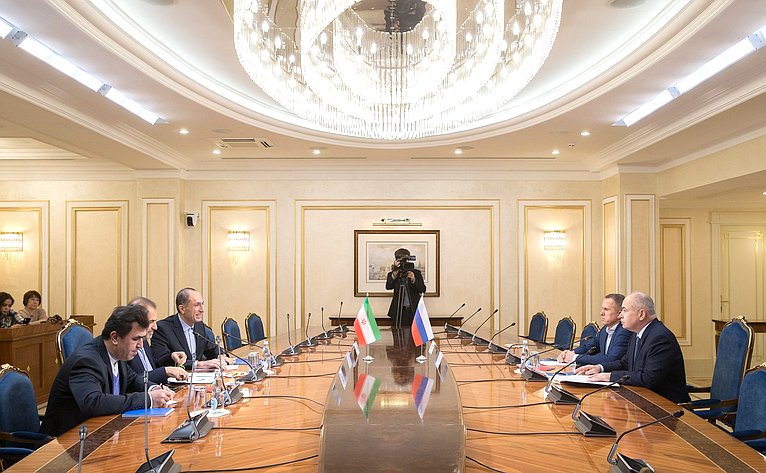 Встреча И. Умаханова с Чрезвычайным и Полномочным Послом Исламской Республики Иран в РФ Каземом Джалали