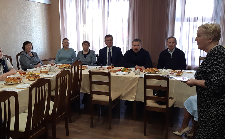 Денис Гусев принял участие во встрече членов землячества, прошедшей в Нарьян-Маре