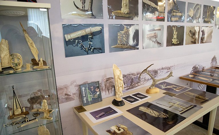 Выставка народного декоративно-прикладного искусства «Мастера – молодым. Хранители Арктики» в Совете Федерации