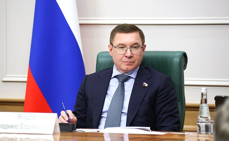 Владимир Якушев