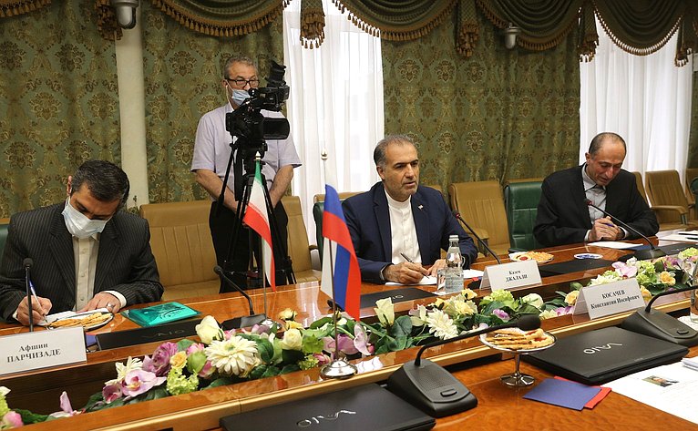 Заместитель Председателя СФ Константин Косачев провел встречу с Послом Ирана в России