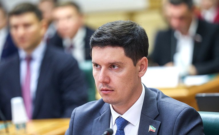 Заседание Палаты молодых законодателей при Совете Федерации