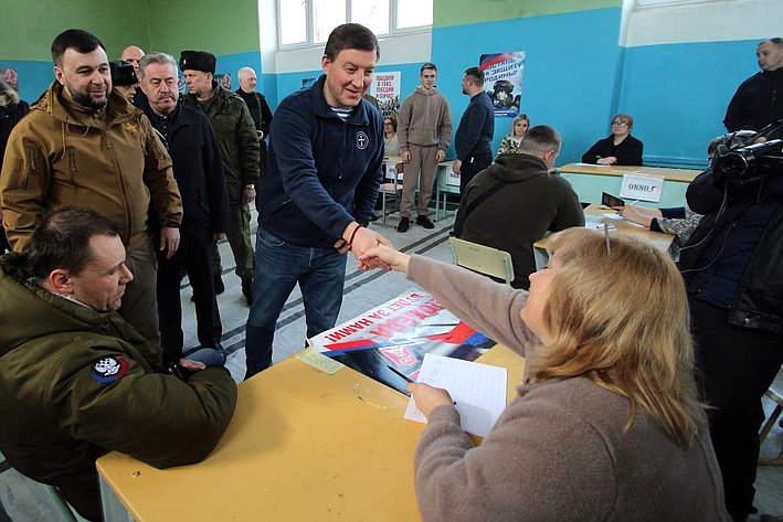 Первый заместитель Председателя Совета Федерации Андрей Турчак прибыл на мобилизационный пункт в прифронтовую зону Донбасса