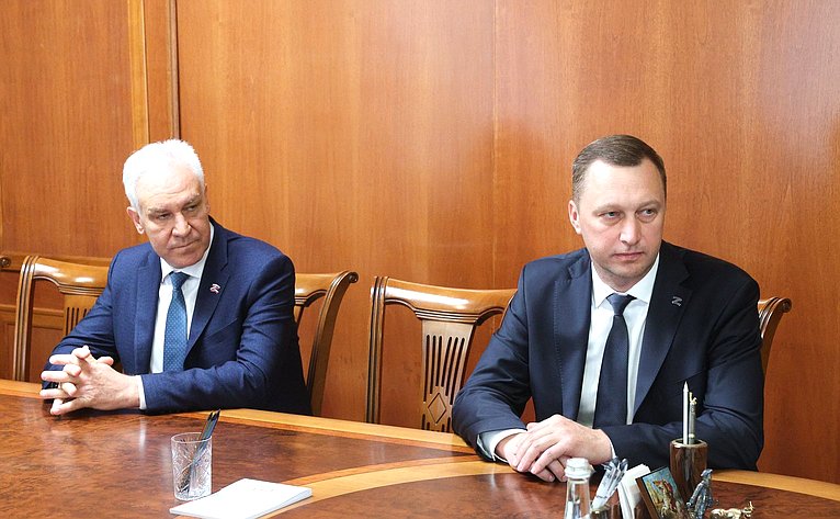 Валентина Матвиенко провела встречу с губернатором Саратовской области Романом Бусаргиным