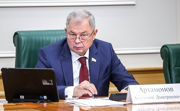 Анатолий Артамонов