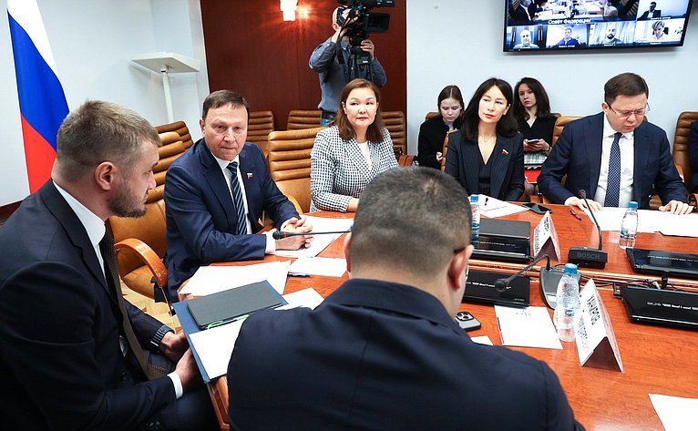 Совещание Комитета Совета Федерации по федеративному устройству, региональной политике, местному самоуправлению и делам Севера совместно с Министерством РФ по развитию Дальнего Востока и Арктики