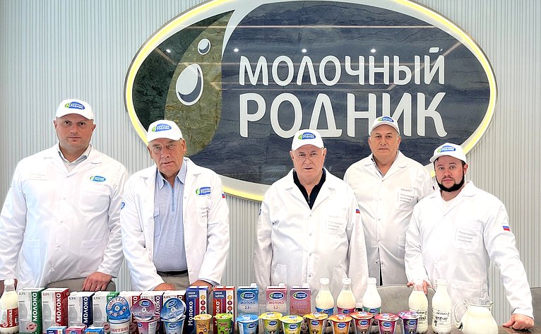 Сергей Митин посетил завод по производству природный минеральной воды и Пятигорский молочный комбинат