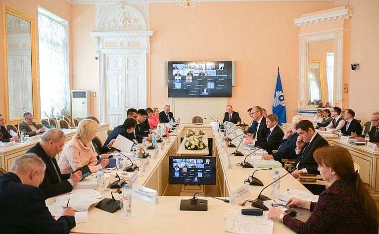 Андрей Епишин принял участие в заседании Постоянной комиссии МПА СНГ по экономике и финансам