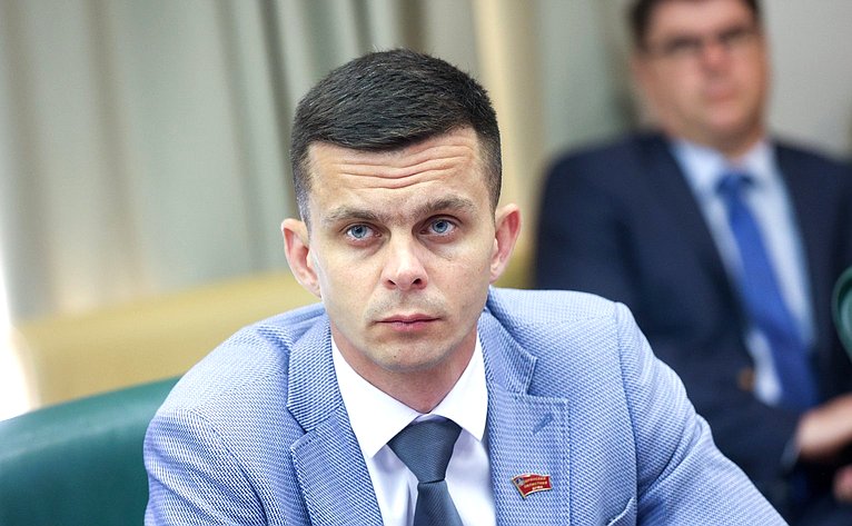 Заседание Палаты молодых законодателей при Совете Федерации