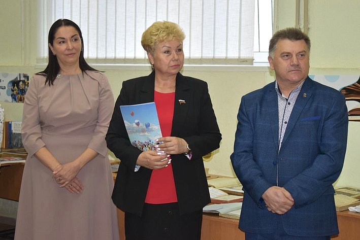 Ольга Бас в ходе поездки в регион посетила педагогический университет Луганска, в котором состоялось открытие «Музея Букваря»