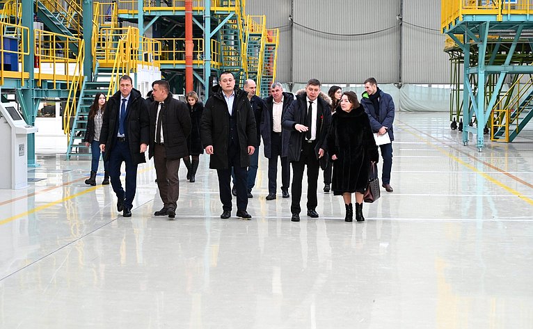 Айрат Гибатдинов в ходе поездки в регион посетил авиастроительный завод