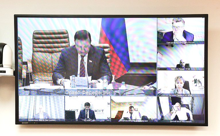 Совещание Комитета Совета Федерации по федеративному устройству, региональной политике, МСУ и делам Севера на тему «Совершенствование преференциальных режимов ДФО и Арктики для развития транспортно-логистической отрасли»