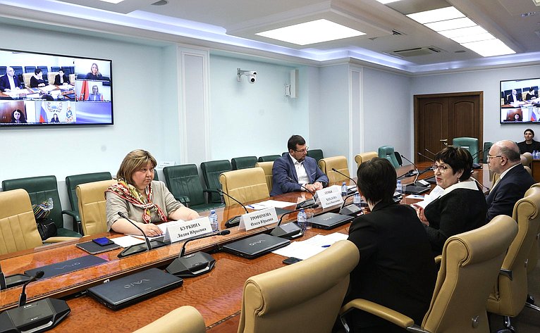 Круглый стол Комитета СФ по социальной политике
