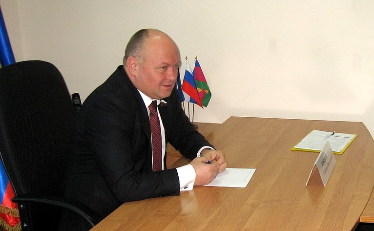 А. Кондратенко провёл приём граждан в регионе
