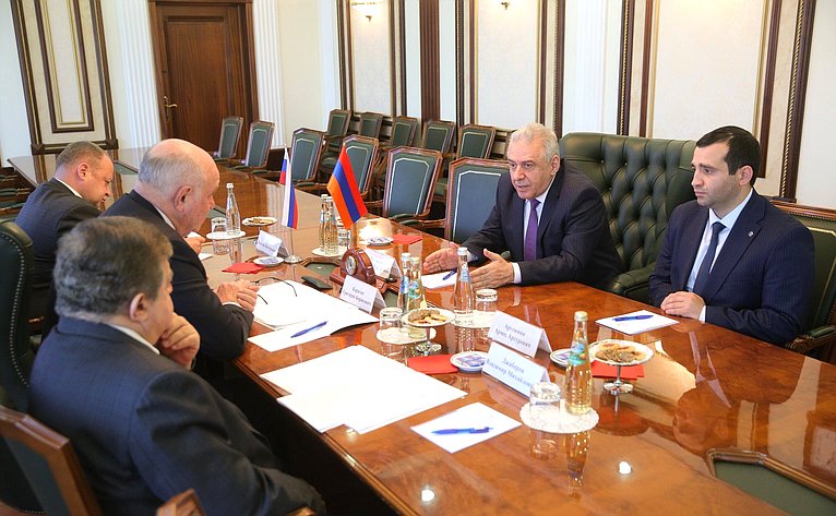 Встреча председателя Комитета СФ по международным делам Григория Карасина с Чрезвычайным и Полномочным Послом Республики Армения в РФ