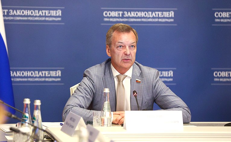 Андрей Яцкин