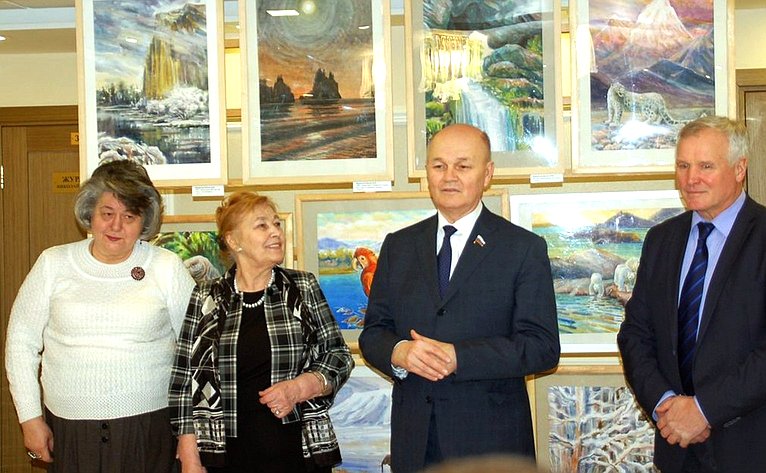 Михаил Щетинин открыл художественную выставку «Вклад России в мировую культуру»