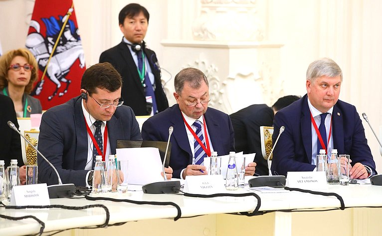 Пленарное заседание Совета губернаторов России и Японии