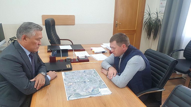 Юрий Валяев провел ряд встреч в рамках работы в Еврейской автономной области