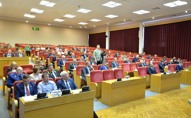 Николай Владимиров принял участие в очередной сессии Государственного Совета Чувашской республики