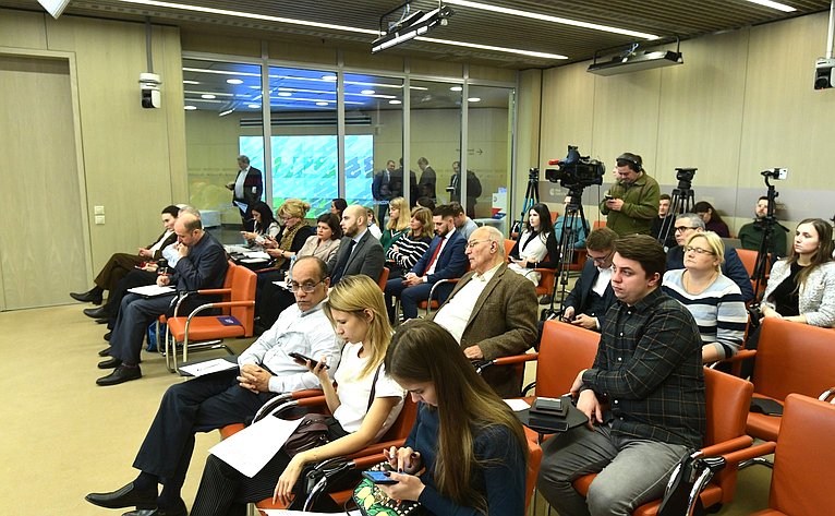 Заседание Временной комиссии СФ по защите государственного суверенитета и предотвращению вмешательства во внутренние дела РФ