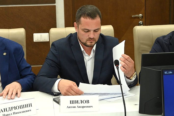 Айрат Гибатдинов принял участие в прошедшем в регионе межведомственном совещании по вопросам протезирования и реабилитации участников и ветеранов СВО