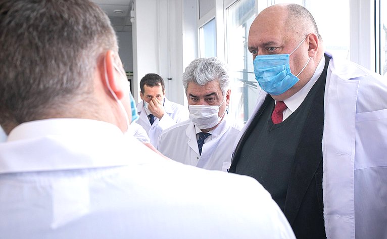 В. Бондарев и С. Аренин в ходе посещения фармпредприятия в Саранске обсудили вопросы обеспечения лекарственной безопасности страны
