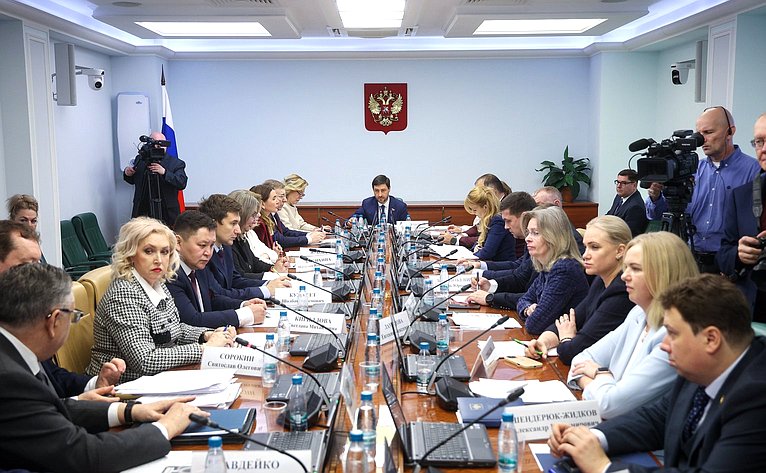 Расширенное заседание Комитета СФ по социальной политике (в рамках Дней Калининградской области в Совете Федерации)