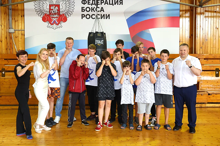 Денис Гусев помог организовать отдых детям из Донбасса