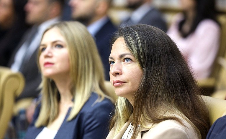 Заседание Палаты молодых законодателей при Совете Федерации