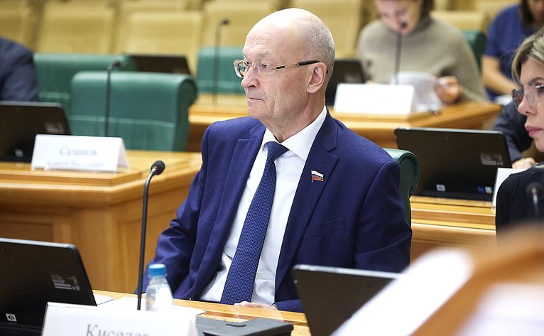 Владимир Киселев