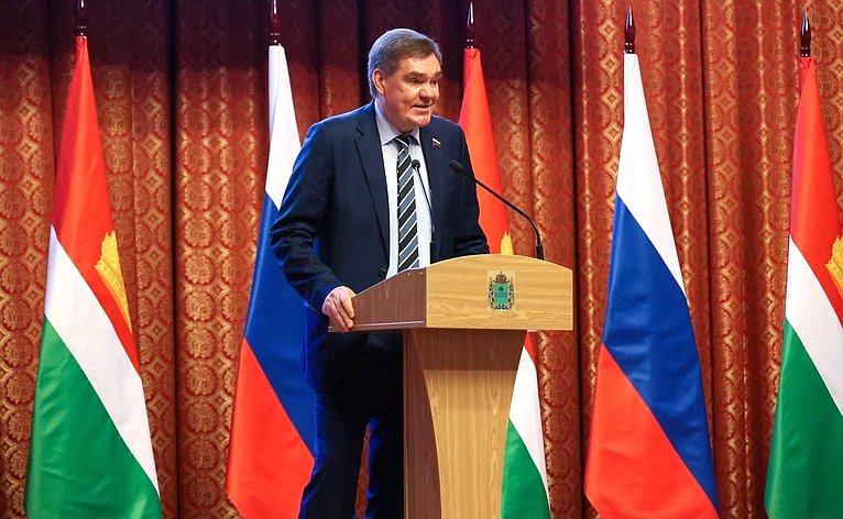 Александр Савин принял участие в Съезде муниципальных депутатов Калужской области