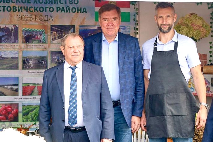 Александр Савин стал одним из почетных гостей ярмарки «Калужская осень-2025»