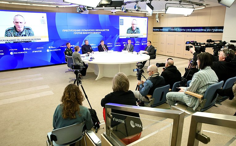 В пресс-центре медиагруппы «Россия сегодня» состоялась пресс-конференция Владимира Джабарова посвященная преступлениям киевского режима против военнопленных