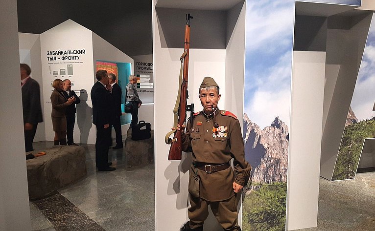 Баир Жамсуев и Сергей Михайлов приняли участие в открытии музейной экспозиции, посвященной подвигу Забайкальского фронта