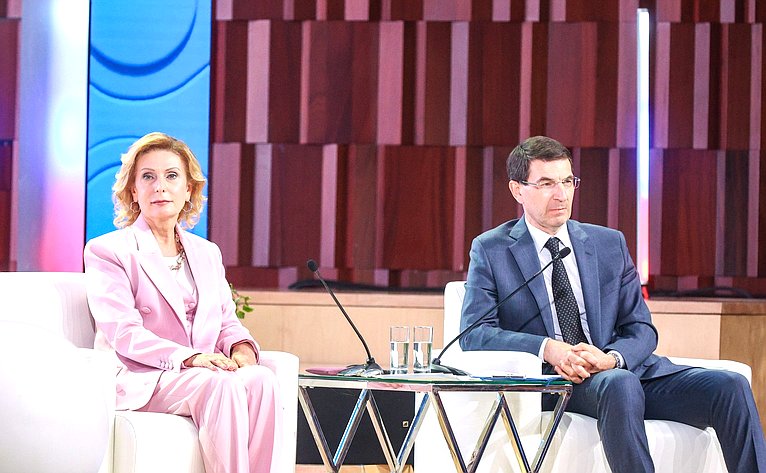 Инна Святенко