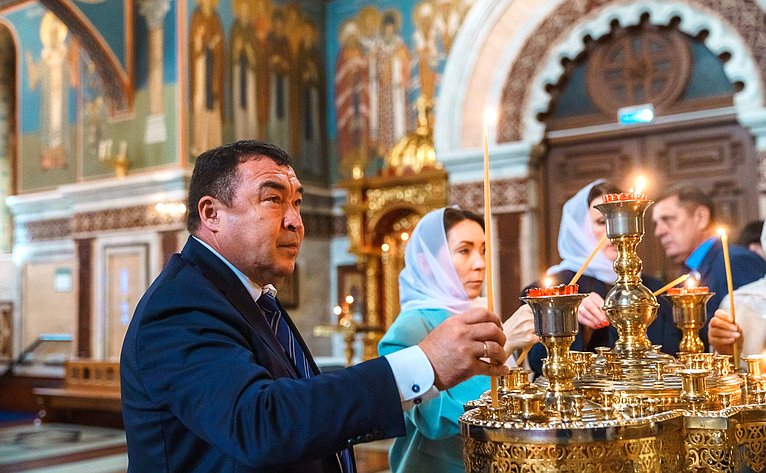 В рамках выездного заседания Комиссии СФ по развитию креативных (творческих) индустрий и народных художественных промыслов в России сенаторы посетили культурно-просветительные и социальные объекты