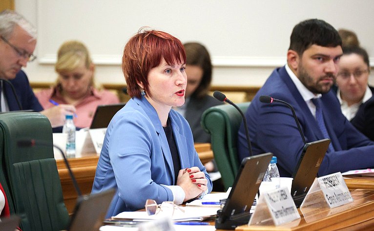 Парламентские слушания на тему «Вопросы управления комплексами индивидуальных жилых домов»